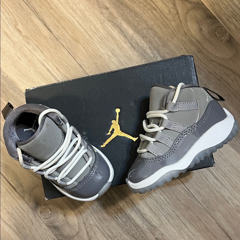 Air Jordan 11 Retro (TD) Medium Gray - Infant Toddler Shoes Size 3C
